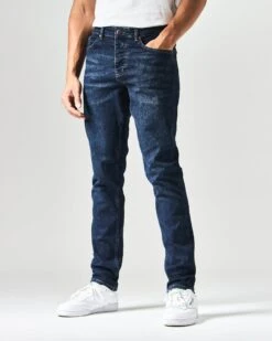 Weekend Offender 444 Tapered Dark Vintage Denim Jeans 8 Weekend Offender 444 Tapered Dark Vintage Denim Jeans -Warm Knit Wear Sales DARK VINTAGE TAPERED 2156 MODEL