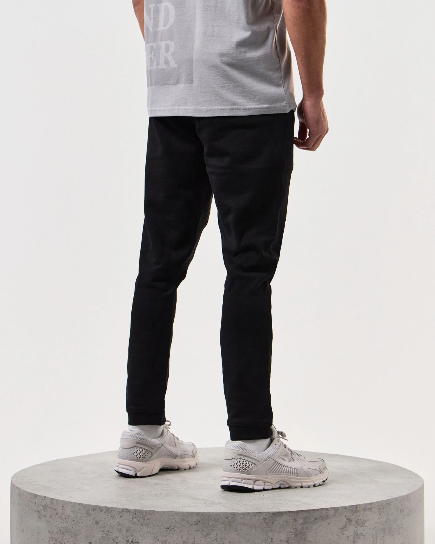 Weekend Offender Rebolledo Jogger Pants Black 4 Weekend Offender Rebolledo Jogger Pants Black - Image 4