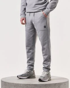 Weekend Offender Rebolledo Jogger Pants Smokey Grey 10 Weekend Offender Rebolledo Jogger Pants Smokey Grey -Warm Knit Wear Sales JPSS2405 REBOLLEDO SMOKEY 6009 MODEL