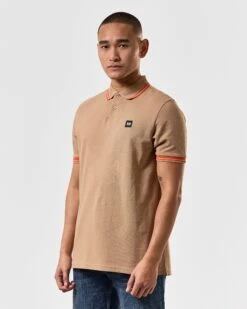 Weekend Offender Levanto Polo Shirt Cognac Brown/Pure Orange -Warm Knit Wear Sales POSS2408 LEVANTO COGNAC PURE ORANGE 3938 MODEL