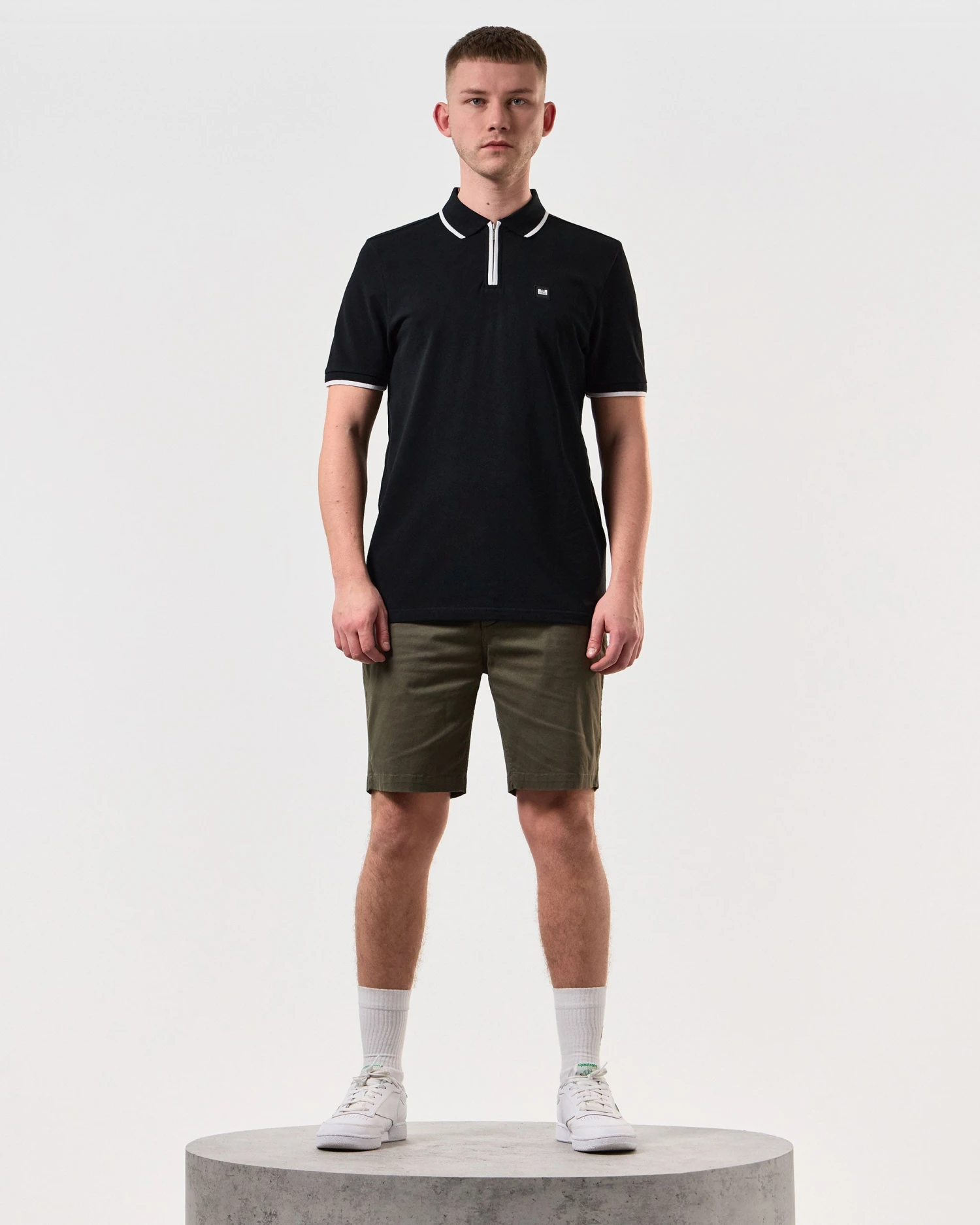 Weekend Offender Ivan Chino Shorts Castle Green 2 Weekend Offender Ivan Chino Shorts Castle Green - Image 2