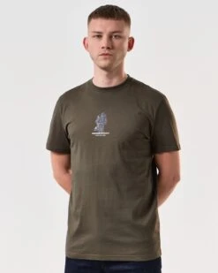 Weekend Offender Reggie Graphic T-Shirt Castle Green -Warm Knit Wear Sales PTSS2411 REGGIE CASTLE GREEN 6189 MODEL