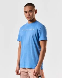 Weekend Offender Max Graphic T-Shirt Coastal Blue -Warm Knit Wear Sales PTSS2421 MAX COASTAL 4647 MODEL