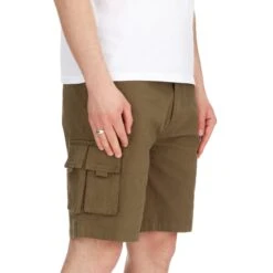 Weekend Offender Mascia Cargo Shorts Conifer -Warm Knit Wear Sales SS21 STSS21 02 MASCIA CONIFER MODEL ANGLE 2