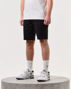 Weekend Offender Ivan Chino Shorts Black -Warm Knit Wear Sales STSS24 IVAN BLACK 5877 MODEL