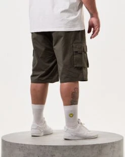 Weekend Offender Mascia Cargo Shorts Castle Green - Plus Size 9 Weekend Offender Mascia Cargo Shorts Castle Green - Plus Size -Warm Knit Wear Sales STSS2404X MASCIA DARK GREEN 8093 PLUS