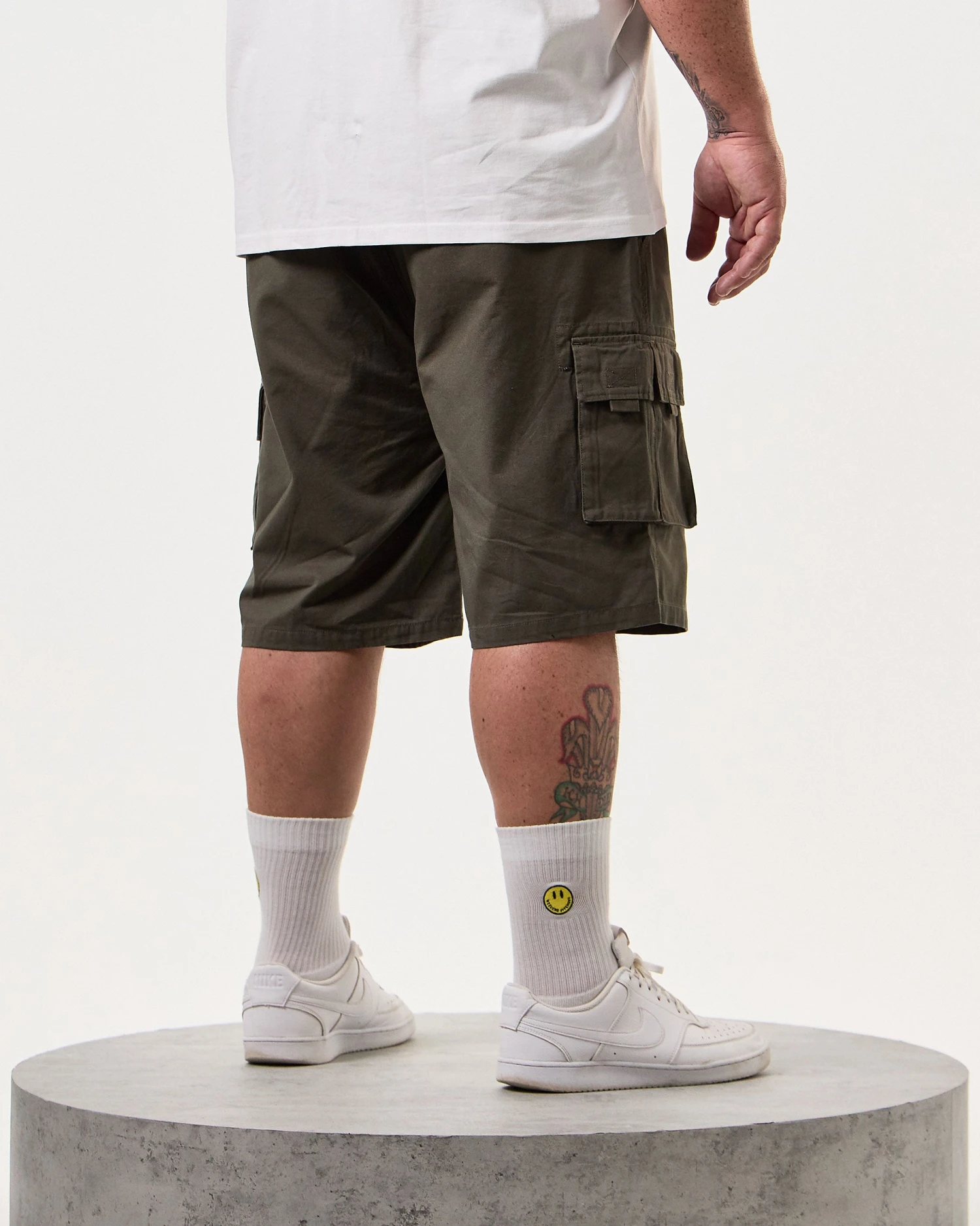 Weekend Offender Mascia Cargo Shorts Castle Green - Plus Size 4 Weekend Offender Mascia Cargo Shorts Castle Green - Plus Size - Image 4