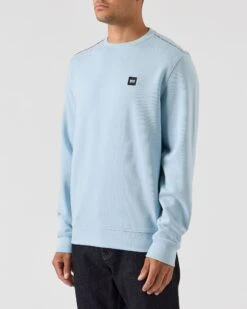 Weekend Offender Vega Sweatshirt Winter Sky/Blue House Check 10 Weekend Offender Vega Sweatshirt Winter Sky/Blue House Check -Warm Knit Wear Sales SWAW2312 VEGA WINTER SKY BLUE CHECK 0136 MODEL