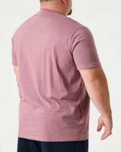 Weekend Offender Prison Classic T-Shirt Dust Rose - Plus Size -Warm Knit Wear Sales TSAW22 04 PRISON TEE PLUS DUST ROSE 2512 MODEL