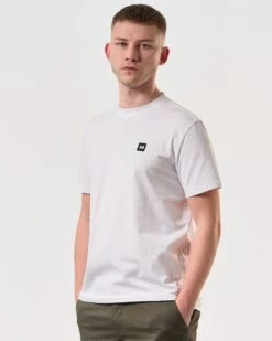 Weekend Offender Cannon Beach T-Shirt White -Warm Knit Wear Sales TSSS2401 CANNON BEACH WHITE 6393 MODEL