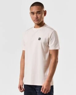 Weekend Offender Manuel T-Shirt Alabaster 8 Weekend Offender Manuel T-Shirt Alabaster -Warm Knit Wear Sales TSSS2405 MANUEL ALABASTER 4591 MODEL