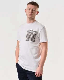 Weekend Offender Gorman Pocket T-Shirt White -Warm Knit Wear Sales TSSS2416 GORMAN WHITE 6121 MODEL
