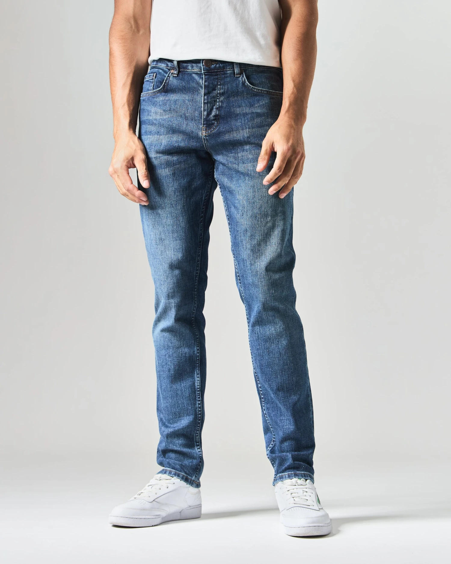Weekend Offender 444 Tapered Washed Vintage Denim Jeans 3 Weekend Offender 444 Tapered Washed Vintage Denim Jeans - Image 3